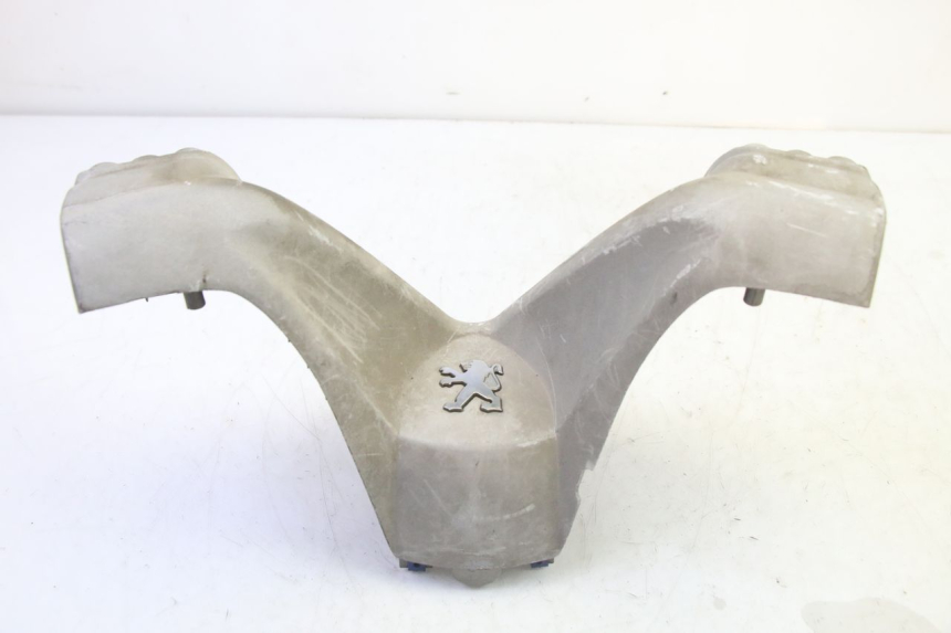 photo de HANDLEBAR COVER FRONT PEUGEOT ELYSTAR 50 (2002 - 2014) - Main view