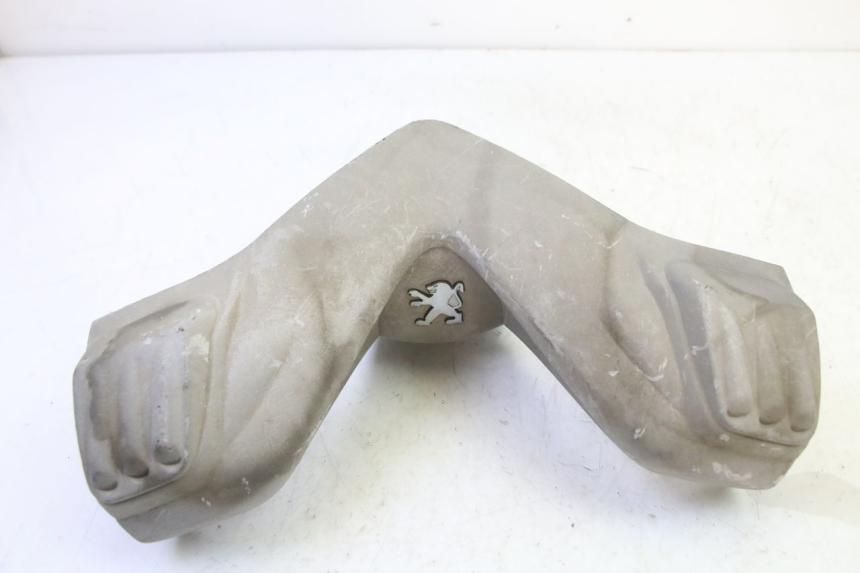 photo de HANDLEBAR COVER FRONT PEUGEOT ELYSTAR 50 (2002 - 2014) - Component detail