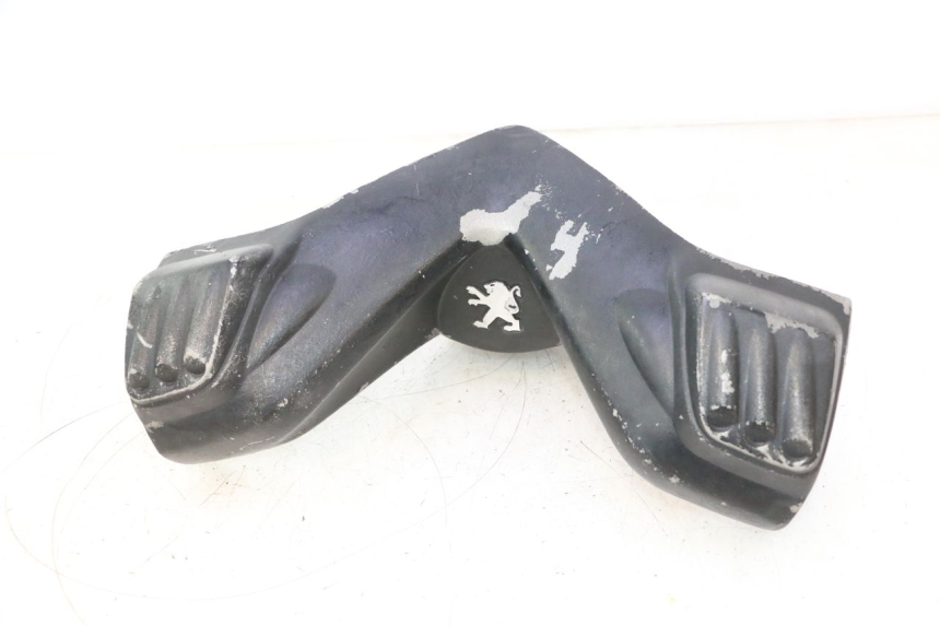 photo de HANDLEBAR COVER FRONT PEUGEOT ELYSTAR 50 (2002 - 2014) - Component detail