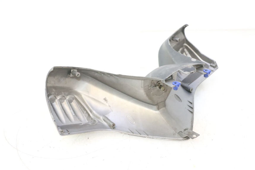 photo de HANDLEBAR COVER FRONT PEUGEOT ELYSTAR 50 (2002 - 2014) - Product overview