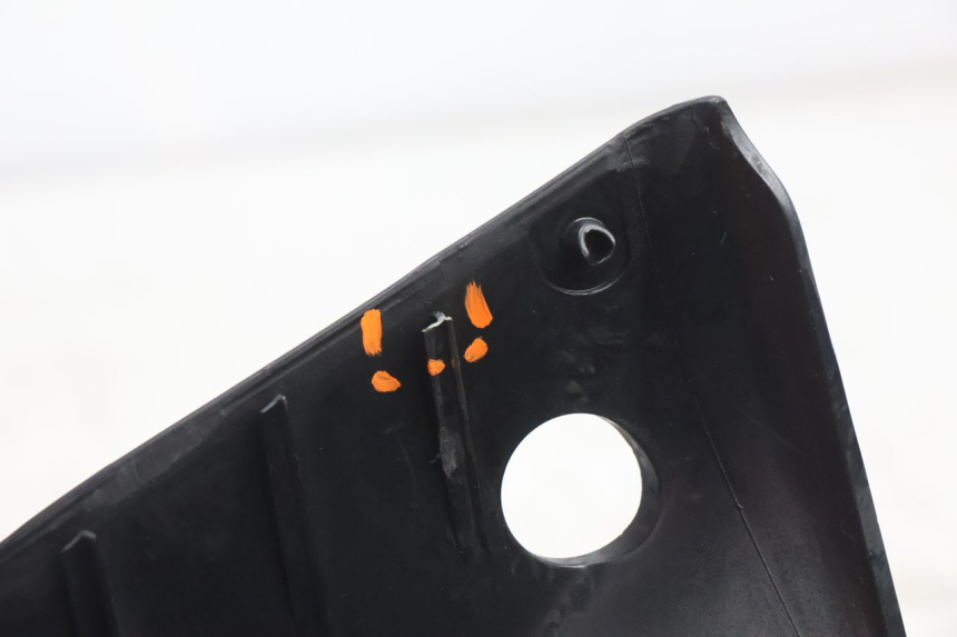 photo de HANDLEBAR COVER FRONT PIAGGIO FLY 2T 50 (2004 - 2017) - Surface and material condition