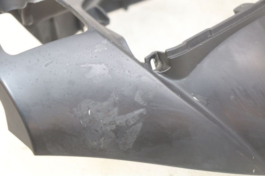 photo de HANDLEBAR COVER FRONT TNT MOTOR GRIDO 2T 50 (2010 - 2019) - Fixing points details