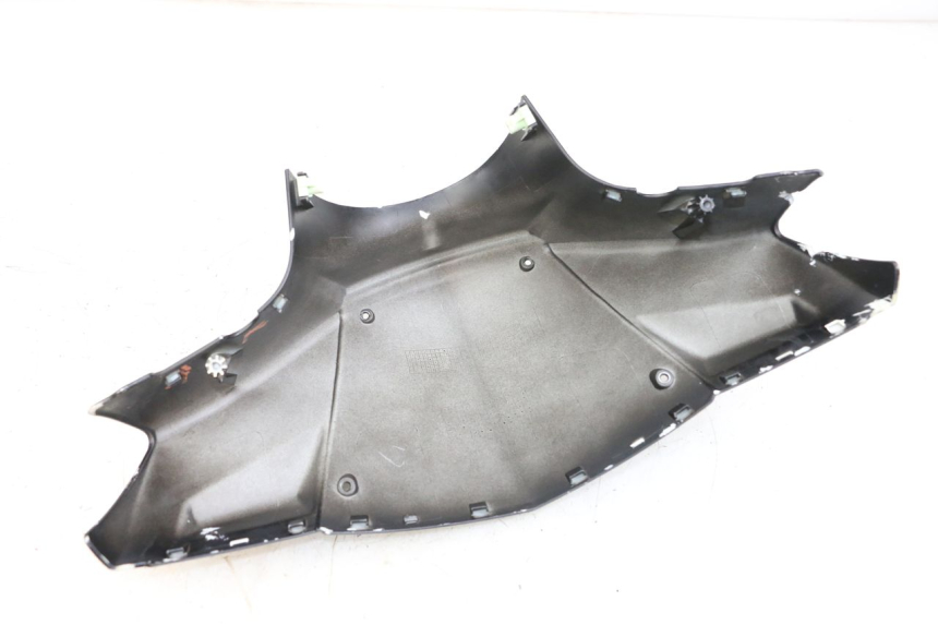 photo de HANDLE BAR FRONT PANEL PEUGEOT KISBEE 2T 50 (2018 - 2022) - Surface and material condition