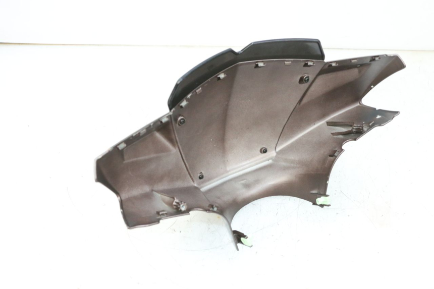 photo de HANDLEBAR COVER FRONT PEUGEOT KISBEE 2T 50 (2010 - 2017) - Surface and material condition