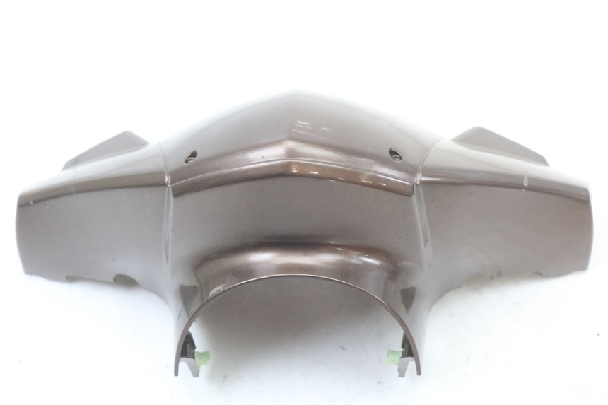 photo de HANDLEBAR COVER FRONT PEUGEOT KISBEE 4T 50 (2010 - 2017) - Component detail