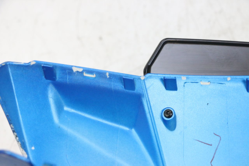 photo de HANDLEBAR COVER FRONT PEUGEOT KISBEE 4T 50 (2010 - 2017) - Component detail