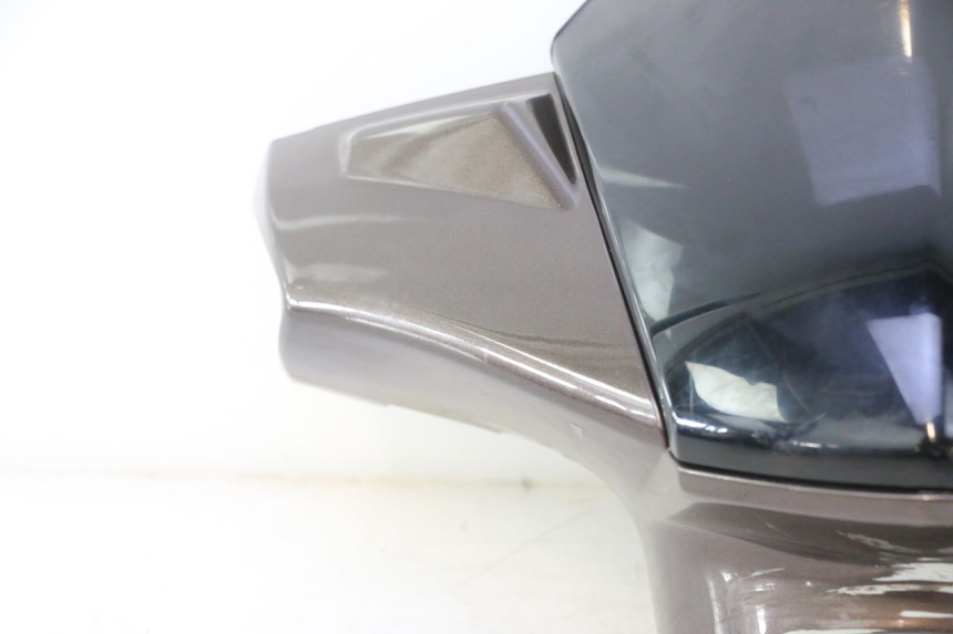 photo de HANDLEBAR COVER FRONT PEUGEOT KISBEE 4T 50 (2010 - 2017) - Focus on structure