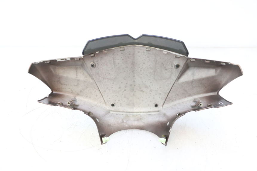 photo de HANDLEBAR COVER FRONT PEUGEOT KISBEE 4T 50 (2010 - 2017) - Surface and material condition