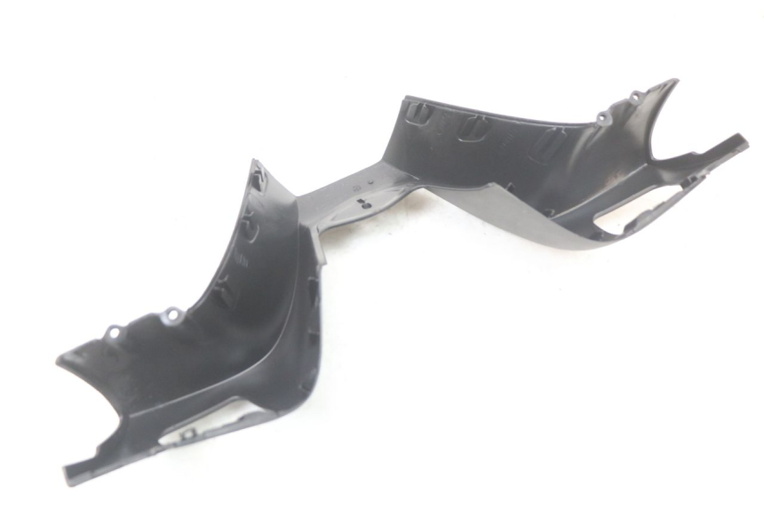 photo de HANDLEBAR COVER FRONT PIAGGIO MP3 LT 400 (2007 - 2012) - Technical close-up