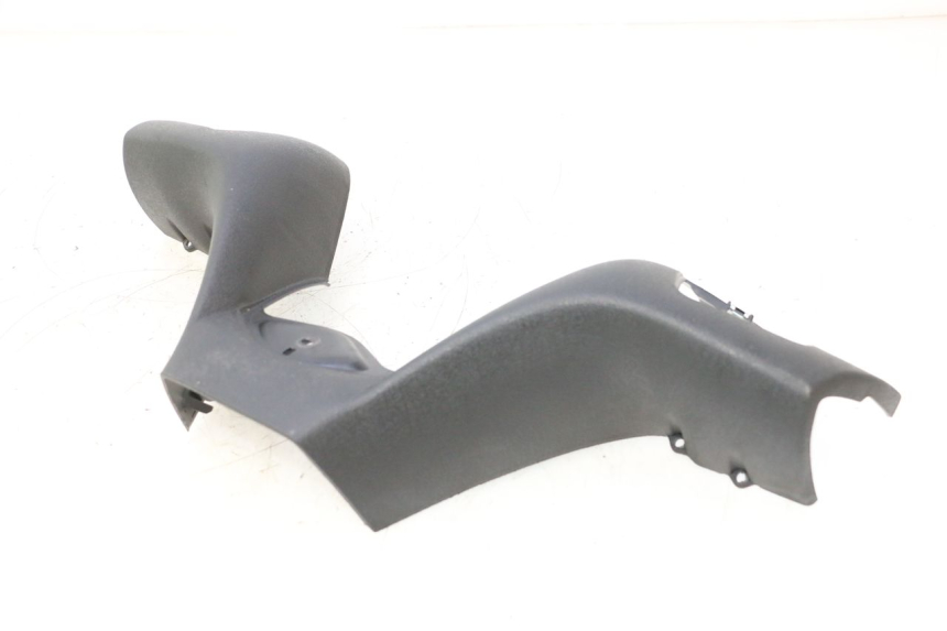 photo de HANDLEBAR COVER FRONT PIAGGIO MP3 LT 300 (2010 - 2016) - Zoom on usage condition