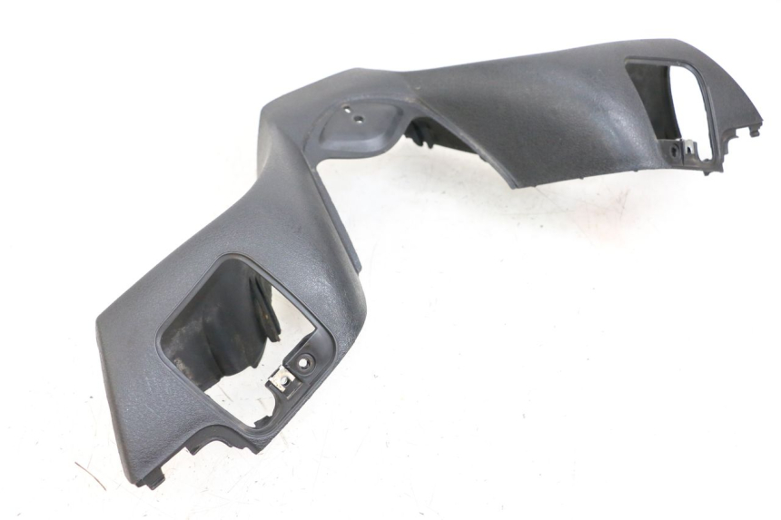 photo de HANDLEBAR COVER FRONT PIAGGIO MP3 500 (2011 - 2015) - Technical close-up
