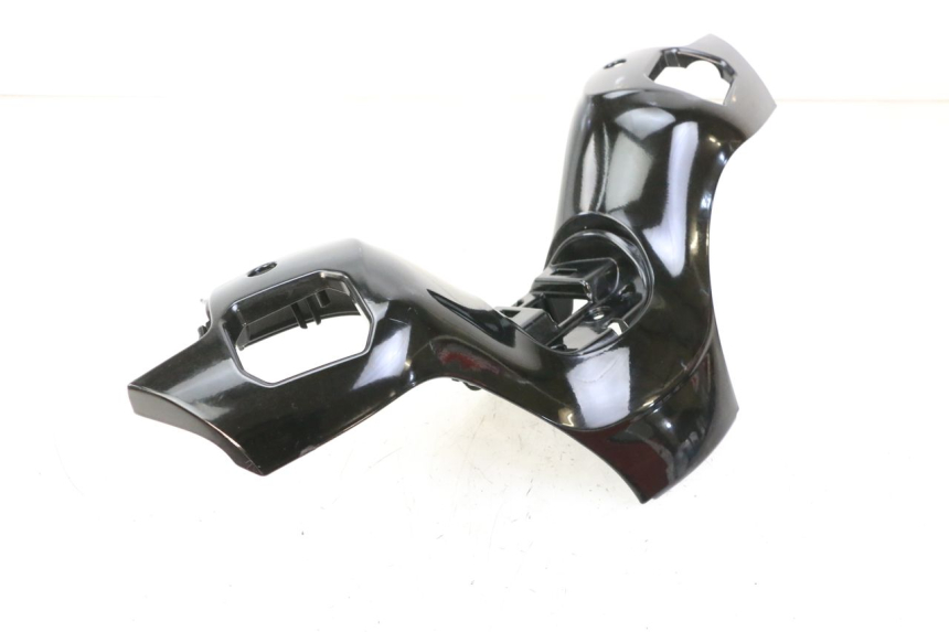 photo de HANDLEBAR COVER FRONT PIAGGIO MP3 500 (2014 - 2017) - Surface and material condition