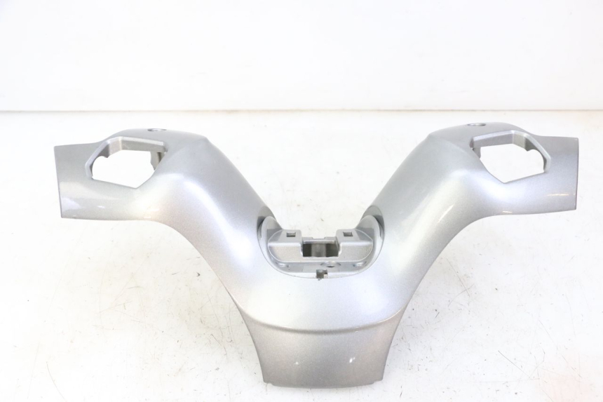 photo de HANDLEBAR COVER FRONT PIAGGIO MP3 500 (2014 - 2017) - Component detail