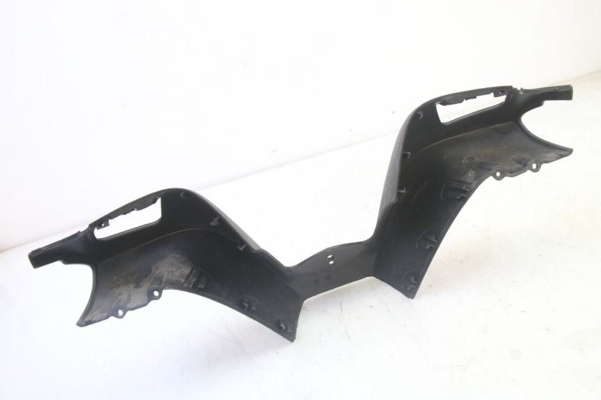 photo de HANDLEBAR COVER FRONT PIAGGIO MP3 500 (2011 - 2015) - Alternative perspective