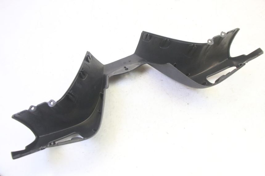 photo de HANDLE BAR FRONT PANEL PIAGGIO MP3 RL 250 (2006 - 2010) - Technical close-up