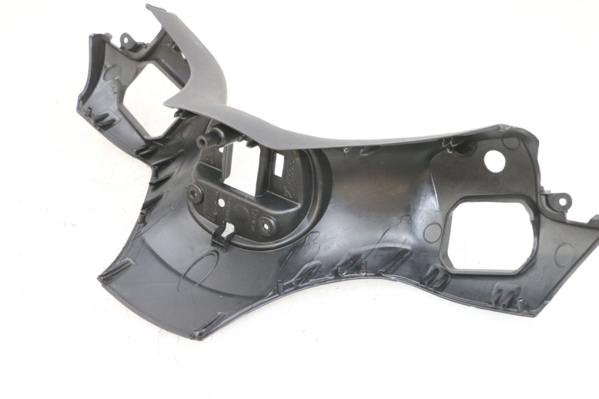 photo de HANDLE BAR FRONT PANEL PIAGGIO MP3 500 (2016 - 2018) - Surface and material condition