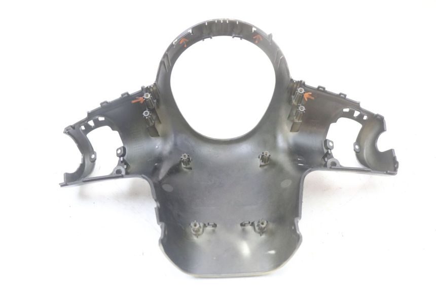 photo de HANDLEBAR COVER FRONT PEUGEOT DJANGO 125 (2014 - 2017) - Technical close-up