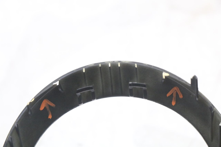 photo de HANDLEBAR COVER FRONT PEUGEOT DJANGO 125 (2014 - 2017) - Surface and material condition