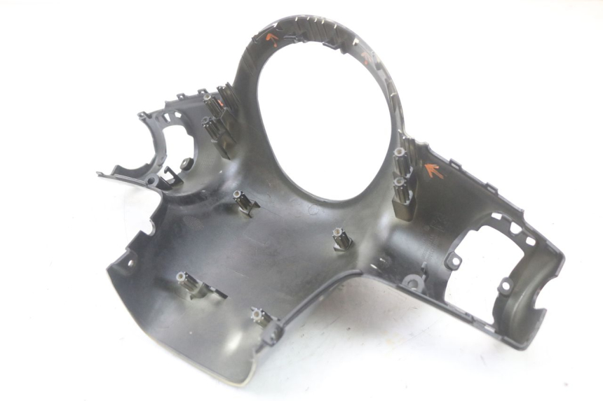 photo de HANDLEBAR COVER FRONT PEUGEOT DJANGO 125 (2014 - 2017) - Checked used part