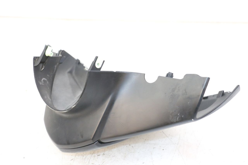 photo de HANDLEBAR COVER FRONT PEUGEOT KISBEE 4T 50 (2018 - 2022) - Alternative perspective