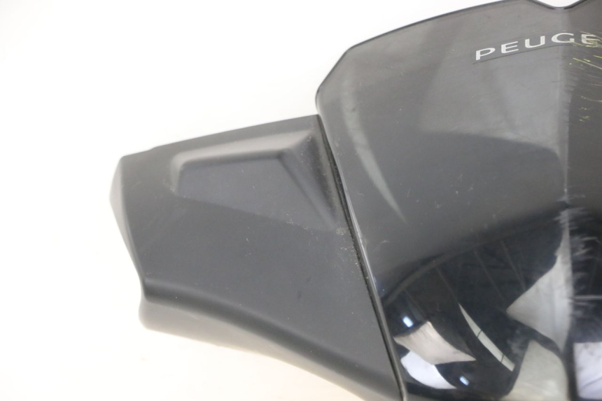 photo de HANDLEBAR COVER FRONT PEUGEOT KISBEE 4T 50 (2018 - 2022) - Additional view of the item