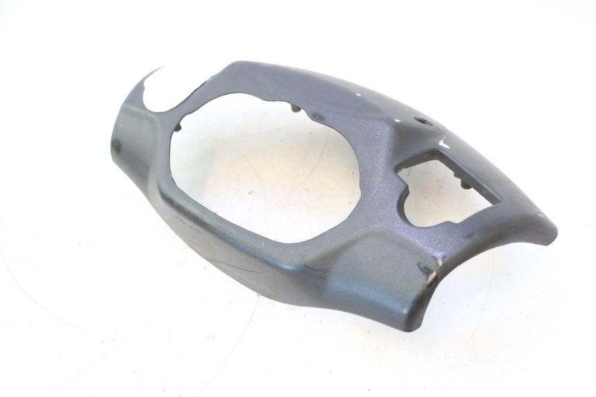 photo de HANDLEBAR COVER FRONT KEEWAY RY6 2T 50 (2011 - 2019) - Fixing points details