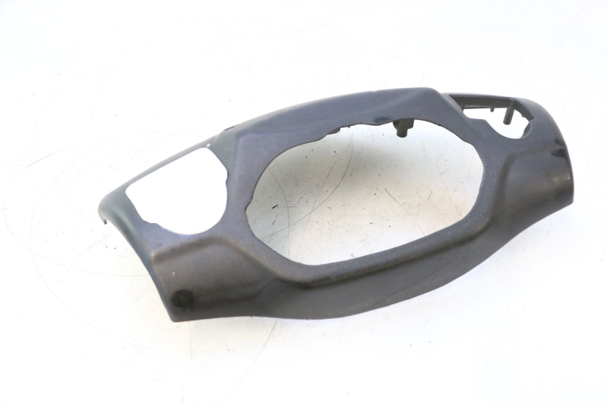 photo de HANDLEBAR COVER FRONT KEEWAY RY6 2T 50 (2011 - 2019) - Surface and material condition