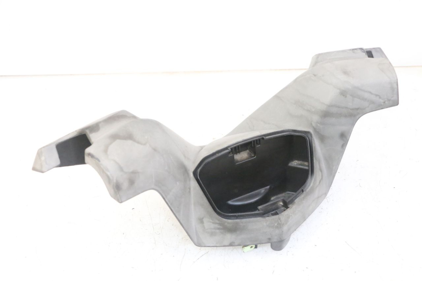 photo de HANDLE BAR FRONT PANEL PEUGEOT SATELIS COMPRESSOR K15 125 (2006 - 2009) - Zoom on usage condition