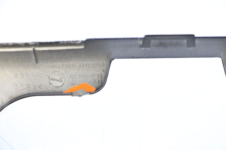 photo de HANDLE BAR FRONT PANEL PEUGEOT SPEEDFIGHT 2 AC 50 (2000 - 2009) - Component detail