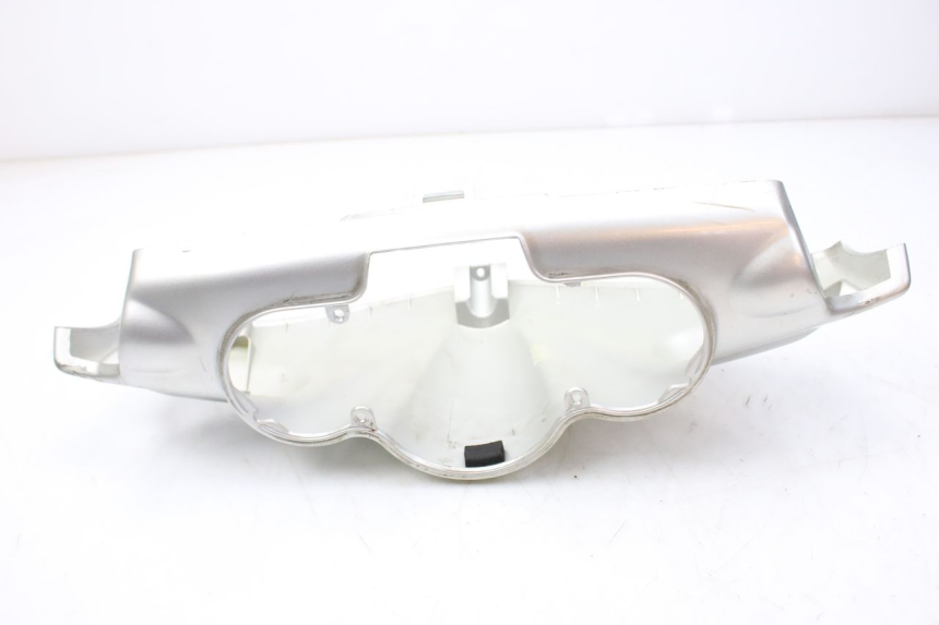 photo de HANDLEBAR COVER FRONT PEUGEOT SPEEDFIGHT LC 50 (1996 - 2002) - Zoom on usage condition