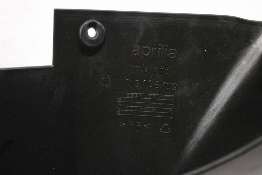 photo de HANDLEBAR COVER FRONT APRILIA SR R 2T LC 50 (2018 - 2021) - Product overview