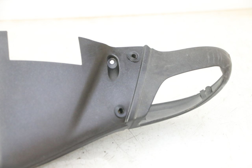 photo de HANDLEBAR COVER FRONT APRILIA SR R 2T LC 50 (2018 - 2021) - Surface and material condition