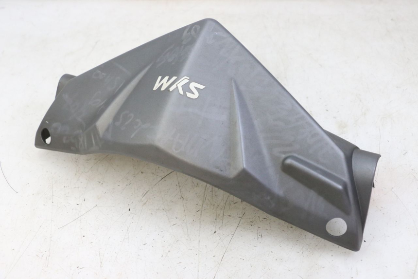 photo de HANDLE BAR FRONT PANEL SYM ORBIT 2 4T 50 (2008 - 2017) - Product overview