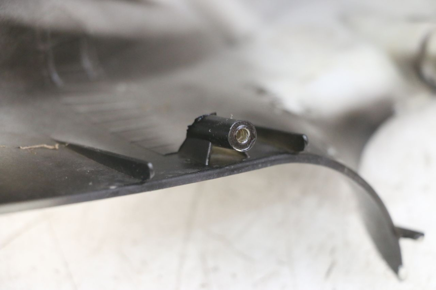 photo de HANDLEBAR COVER FRONT TNT MOTOR ROMA 10' 4T 50 (2019 - 2022) - Surface and material condition