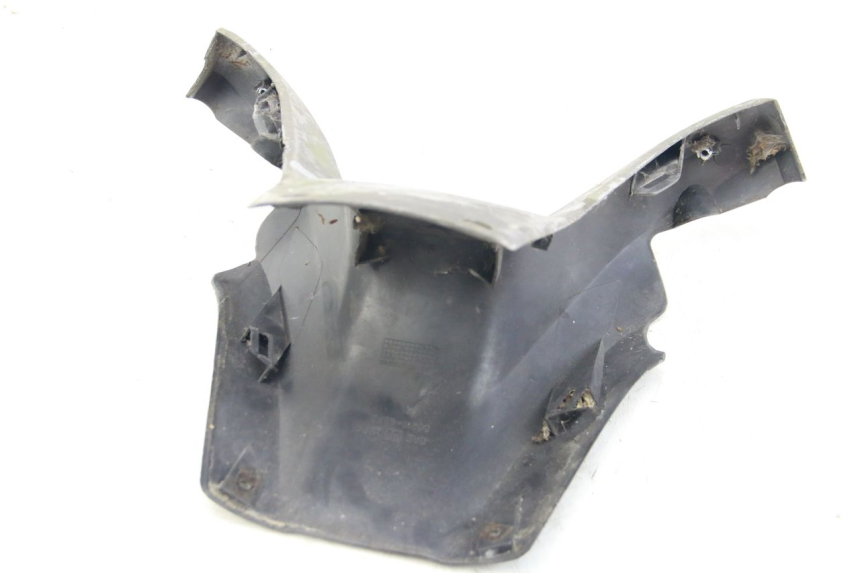 photo de HANDLEBAR COVER FRONT SUZUKI UH BURGMAN 125 (2002 - 2006) - Alternative perspective