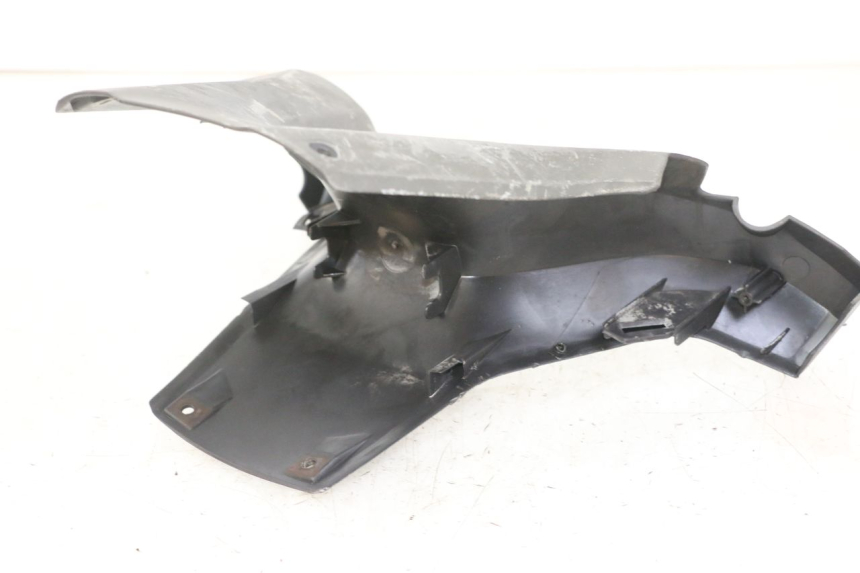 photo de HANDLEBAR COVER FRONT SUZUKI UH BURGMAN 125 (2002 - 2006) - Alternative perspective