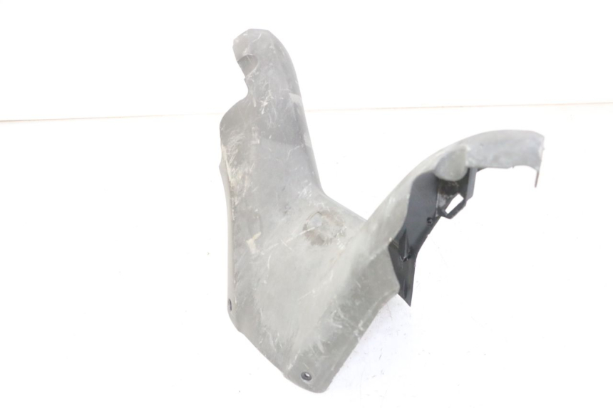 photo de HANDLEBAR COVER FRONT SUZUKI UH BURGMAN 125 (2002 - 2006) - Fixing points details