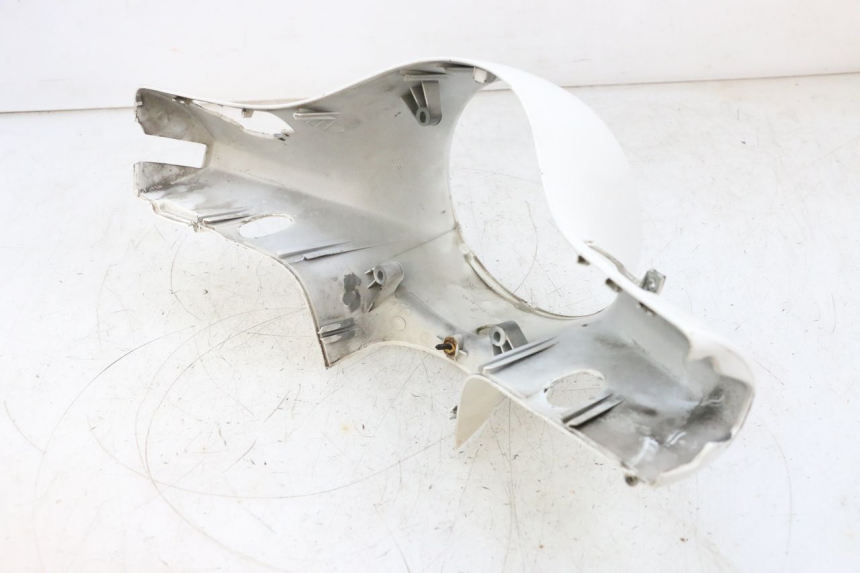 photo de HANDLE BAR FRONT PANEL PIAGGIO VESPA GTS SUPER IE 125 (2009 - 2016) - Surface and material condition