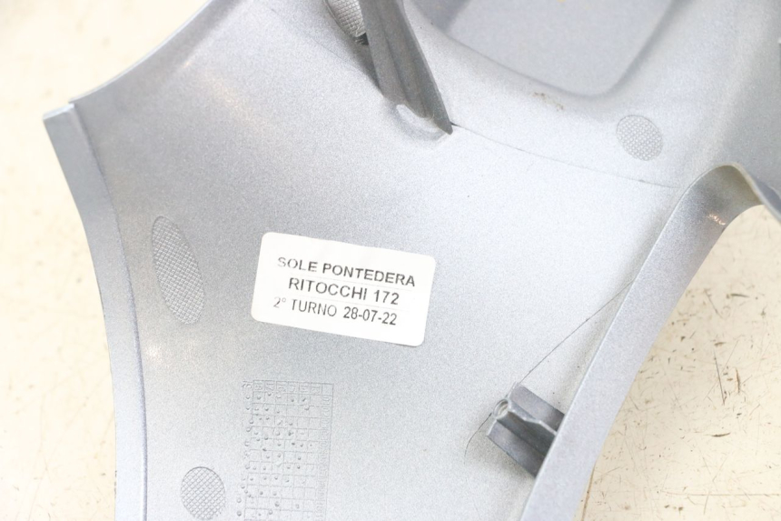 photo de HANDLEBAR COVER FRONT PIAGGIO VESPA PRIMAVERA 4T 50 (2021 - 2024) - Zoom on usage condition