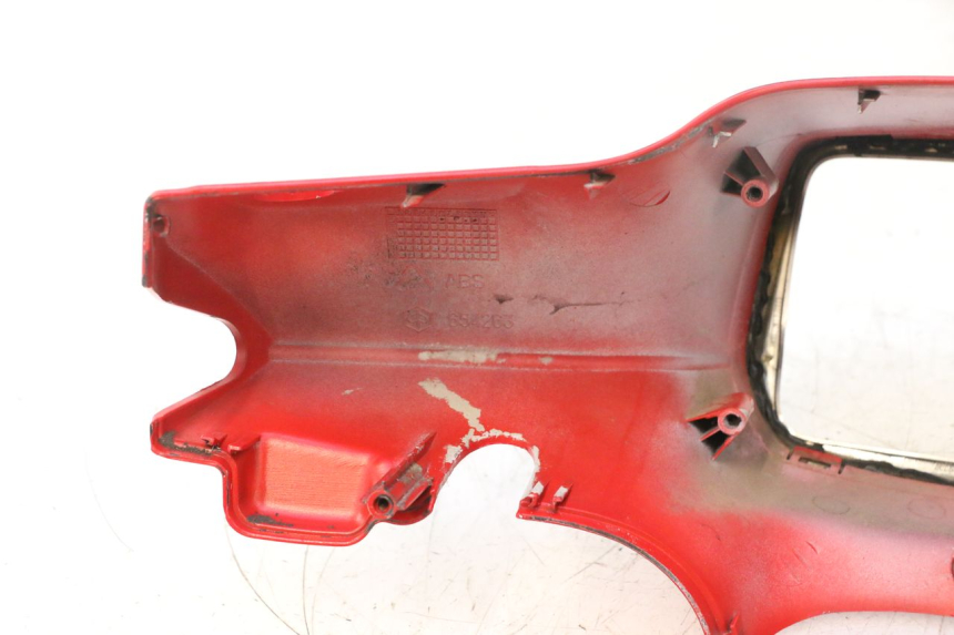 photo de HANDLEBAR COVER FRONT PIAGGIO VESPA S 2T 50 (2007 - 2014) - Alternative perspective
