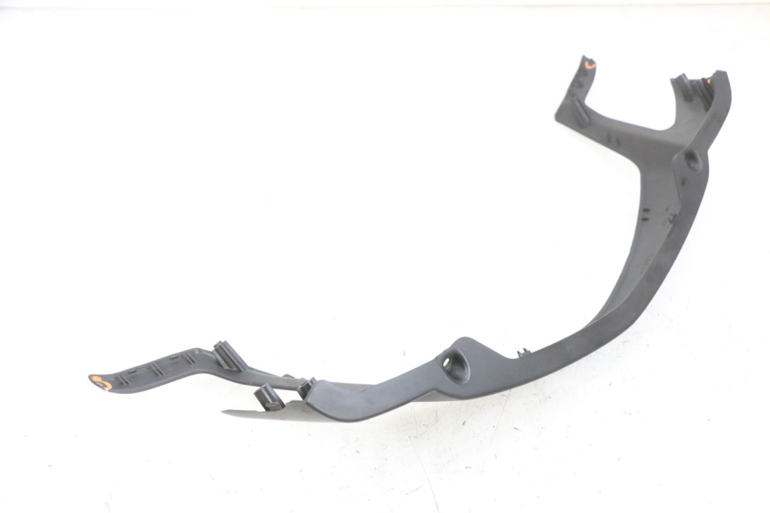 photo de HANDLEBAR COVER FRONT YAMAHA XMAX X-MAX 125 (2006 - 2009) - Component detail