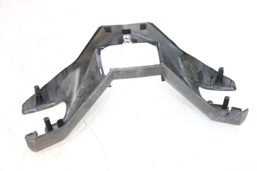 photo de HANDLEBAR COVER FRONT YAMAHA X-MAX XMAX 125 (2010 - 2013) - Technical close-up