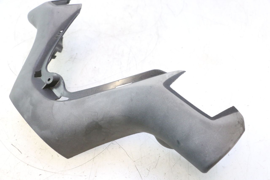photo de HANDLE BAR FRONT PANEL PIAGGIO X8 STREET 125 (2006 - 2007) - Surface and material condition