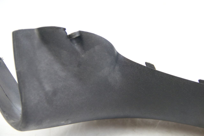 photo de HANDLEBAR COVER FRONT PIAGGIO X8 125 (2004 - 2007) - Technical close-up