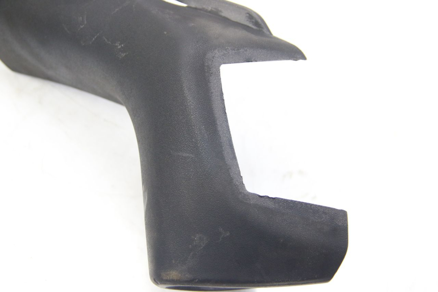 photo de HANDLEBAR COVER FRONT PIAGGIO X8 125 (2004 - 2007) - Surface and material condition