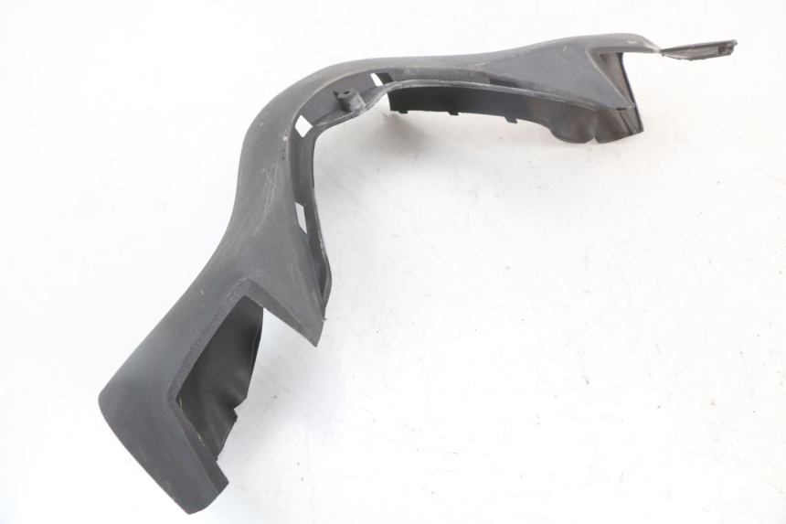 photo de HANDLEBAR COVER FRONT PIAGGIO X8 125 (2004 - 2007) - Zoom on usage condition