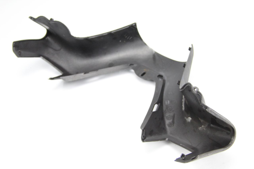 photo de HANDLEBAR COVER FRONT PIAGGIO X9 125 (2000 - 2003) - Fixing points details