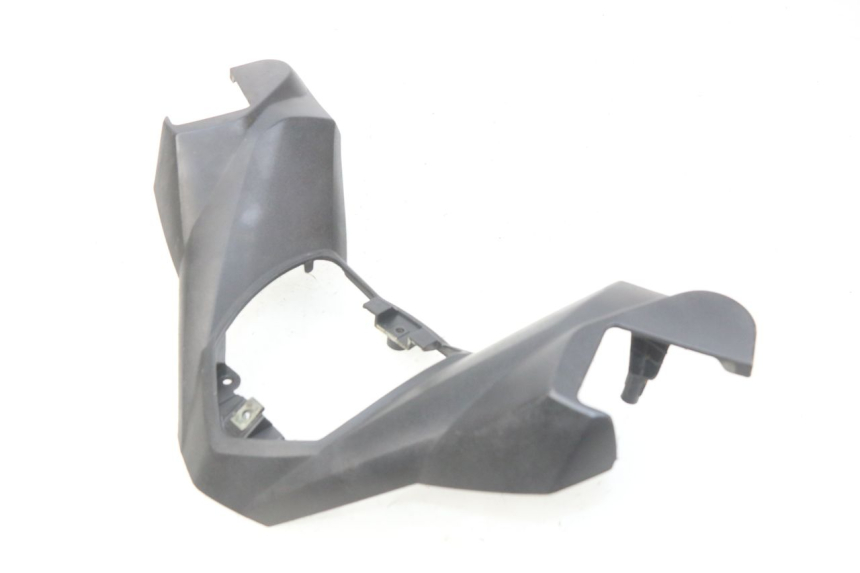 photo de HANDLEBAR COVER FRONT YAMASAKI YM T 125 (2015 - 2020) - Zoom on usage condition