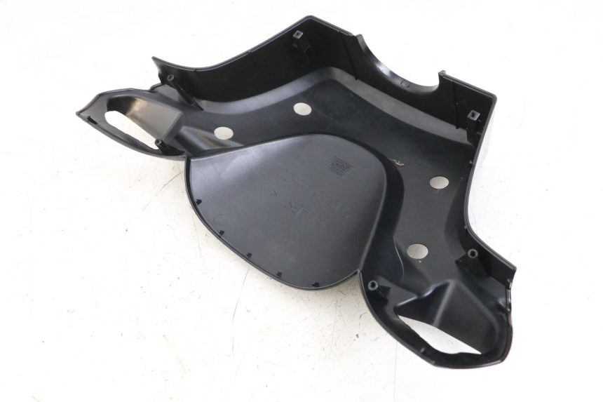 photo de HANDLEBAR COVER FRONT YAMAHA YP MAJESTY 125 (2002 - 2006) - Product overview