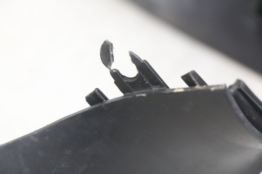 photo de HANDLEBAR COVER FRONT PIAGGIO ZIP 4T 50 (2018 - 2020) - Technical close-up